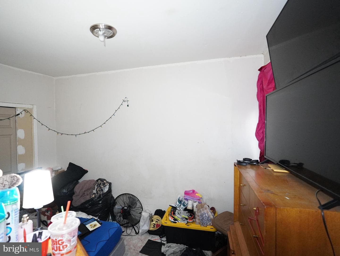 1811 E Ontario Street photo 15