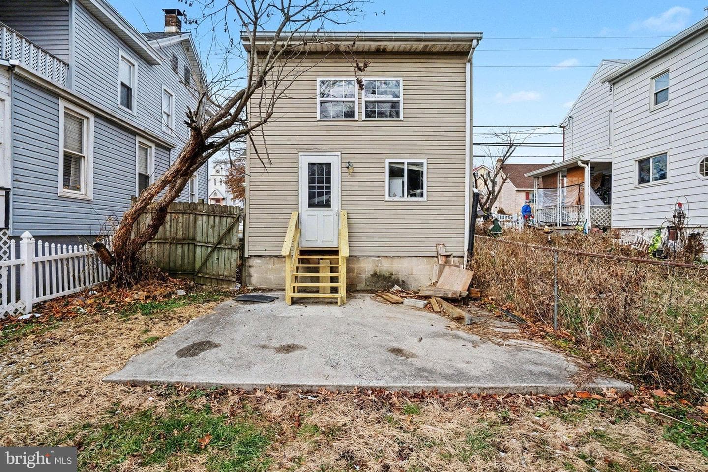 122 N High Street photo 2