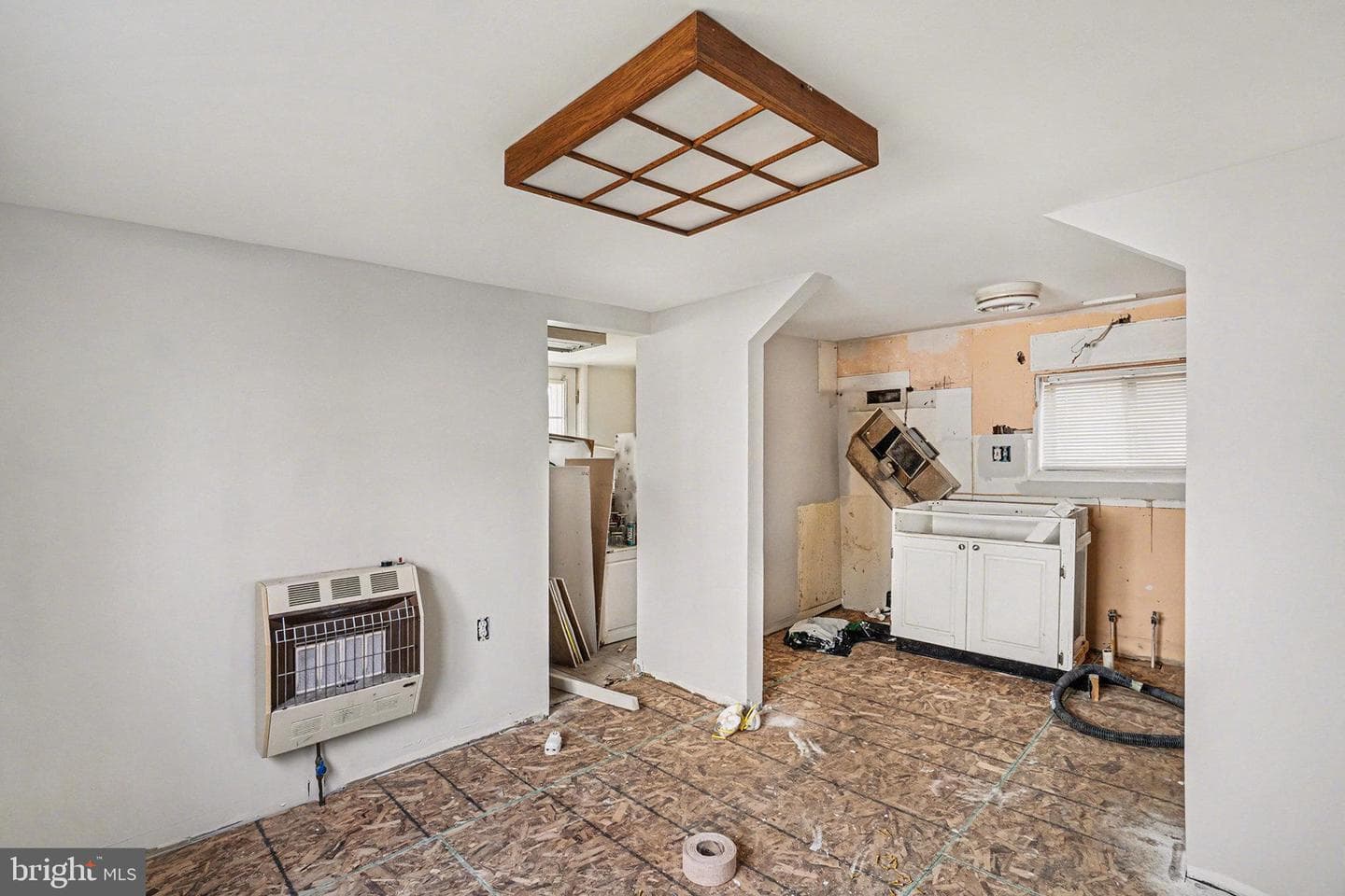 122 N High Street photo 5