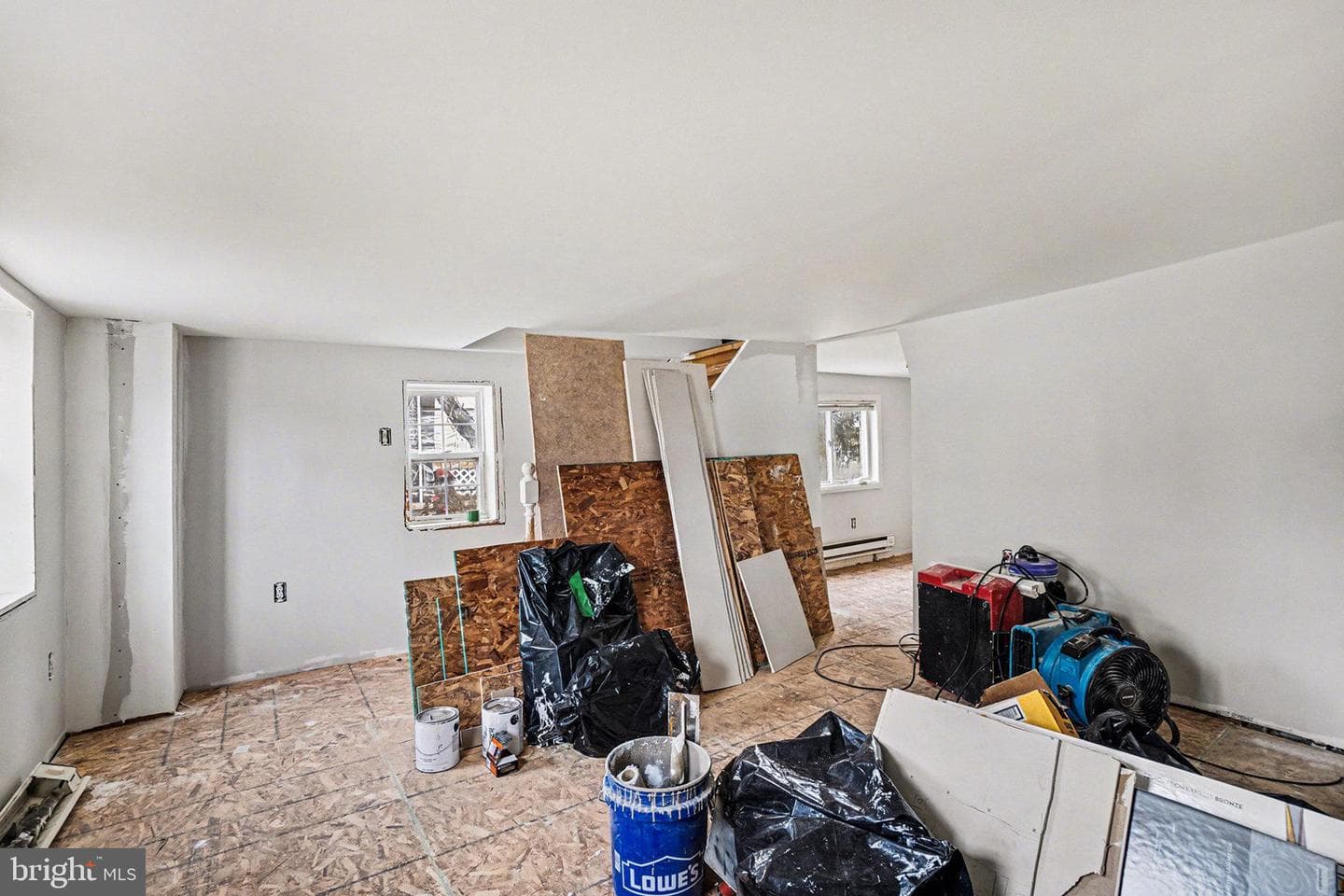 122 N High Street photo 8