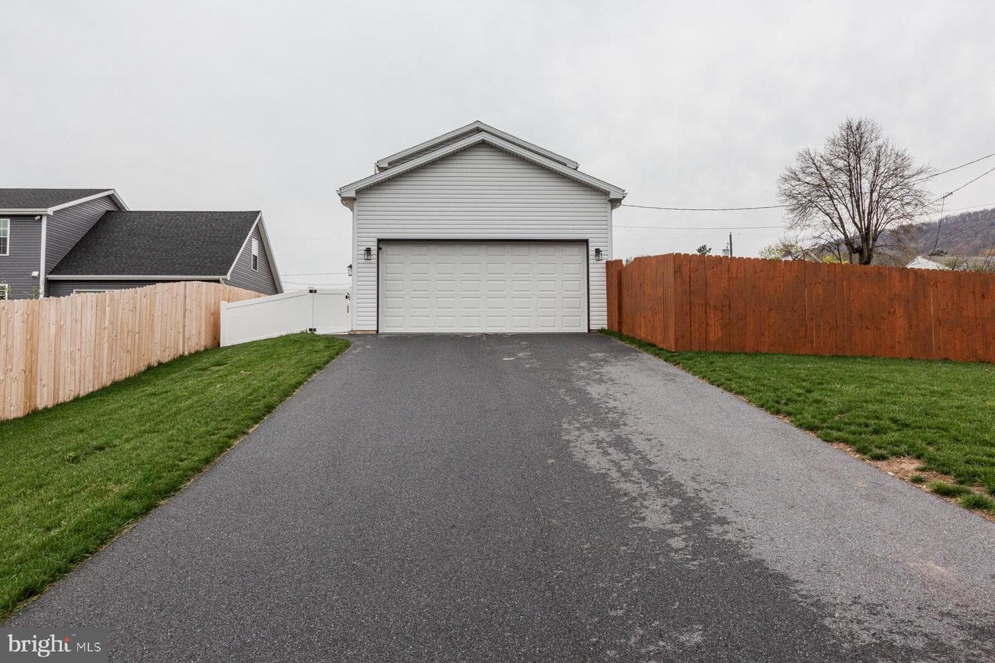 515 Maple Avenue photo 17