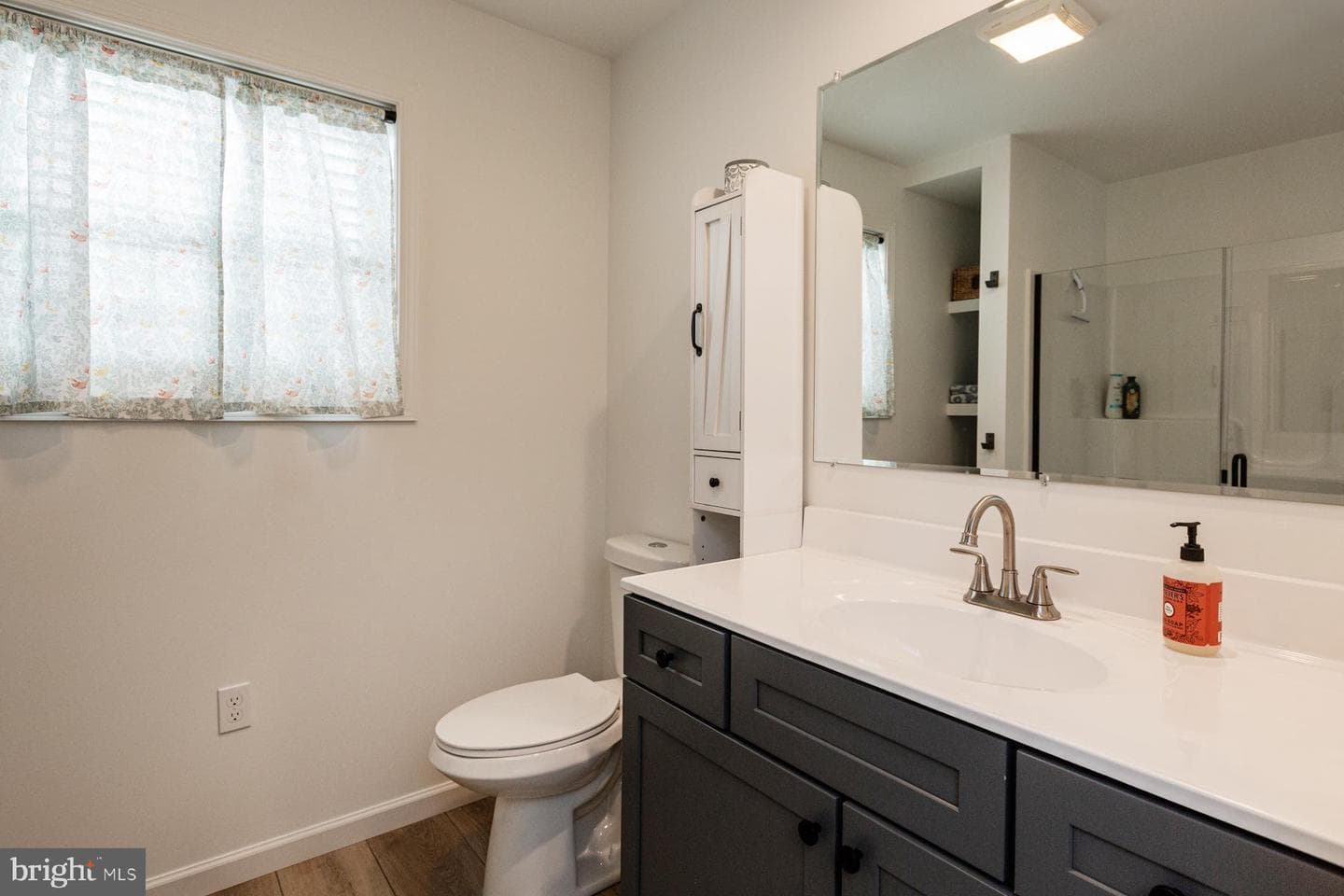 515 Maple Avenue photo 71