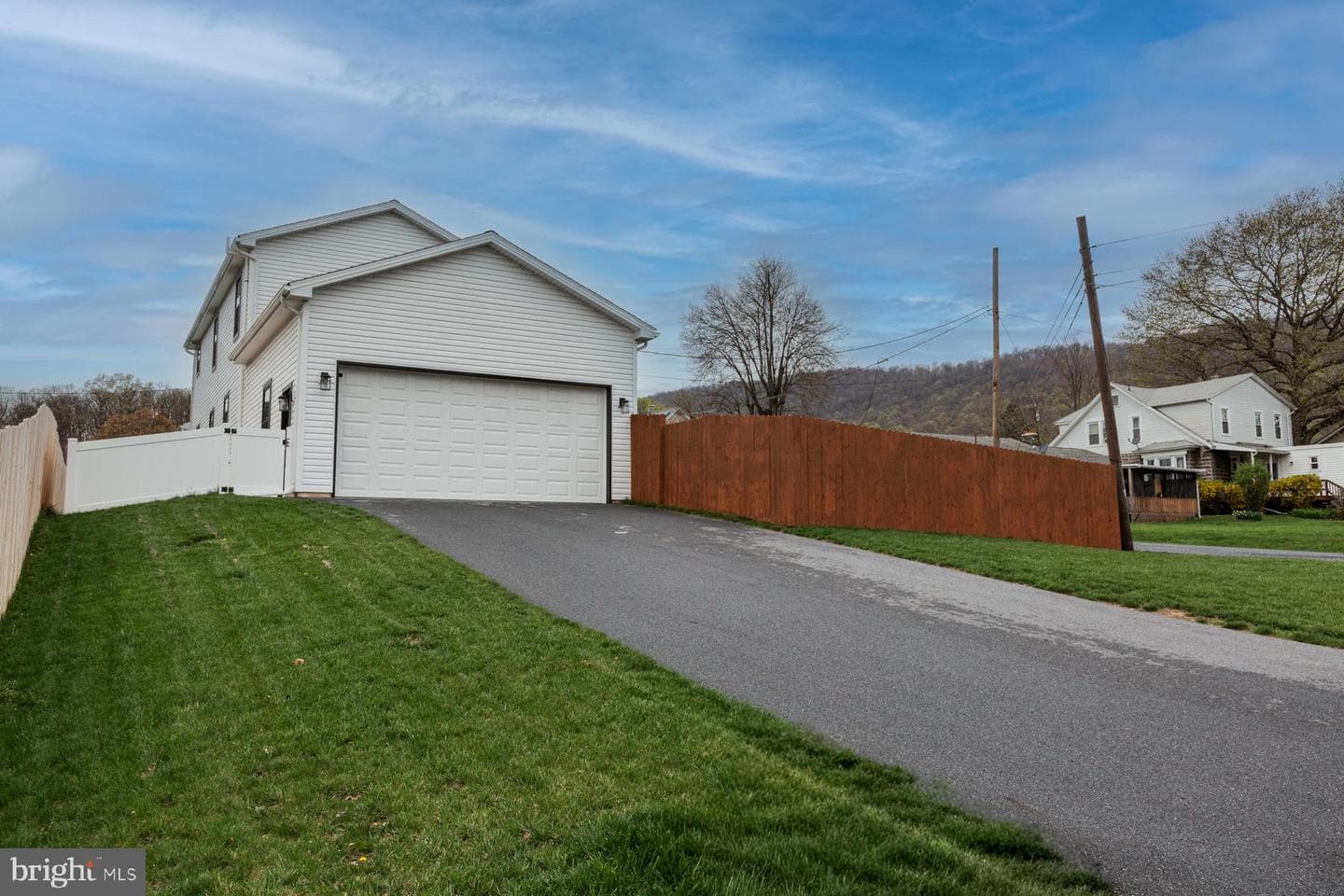 515 Maple Avenue photo 83