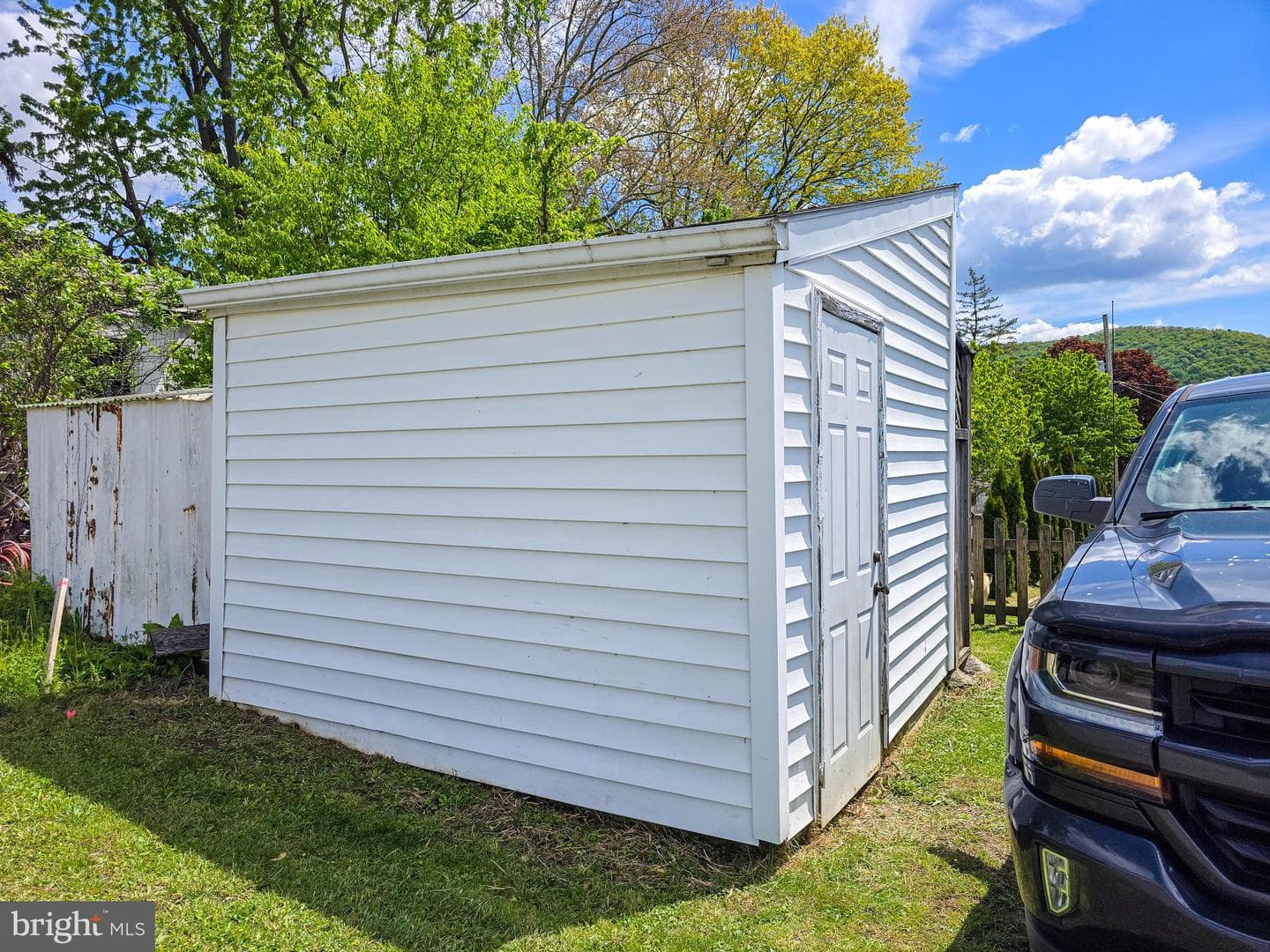 305 Prospect Avenue photo 20