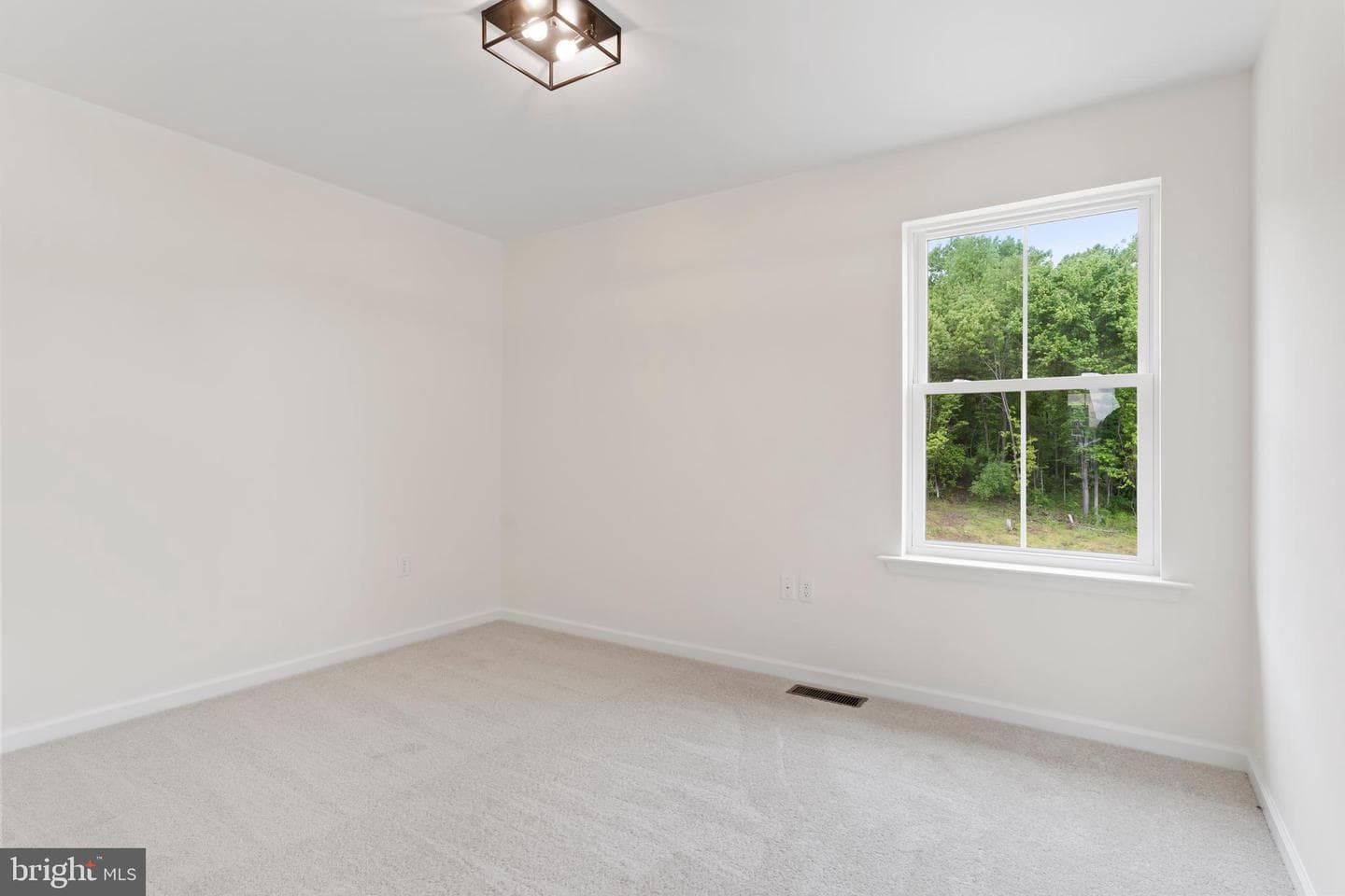 56 Pinetree Drive photo 29