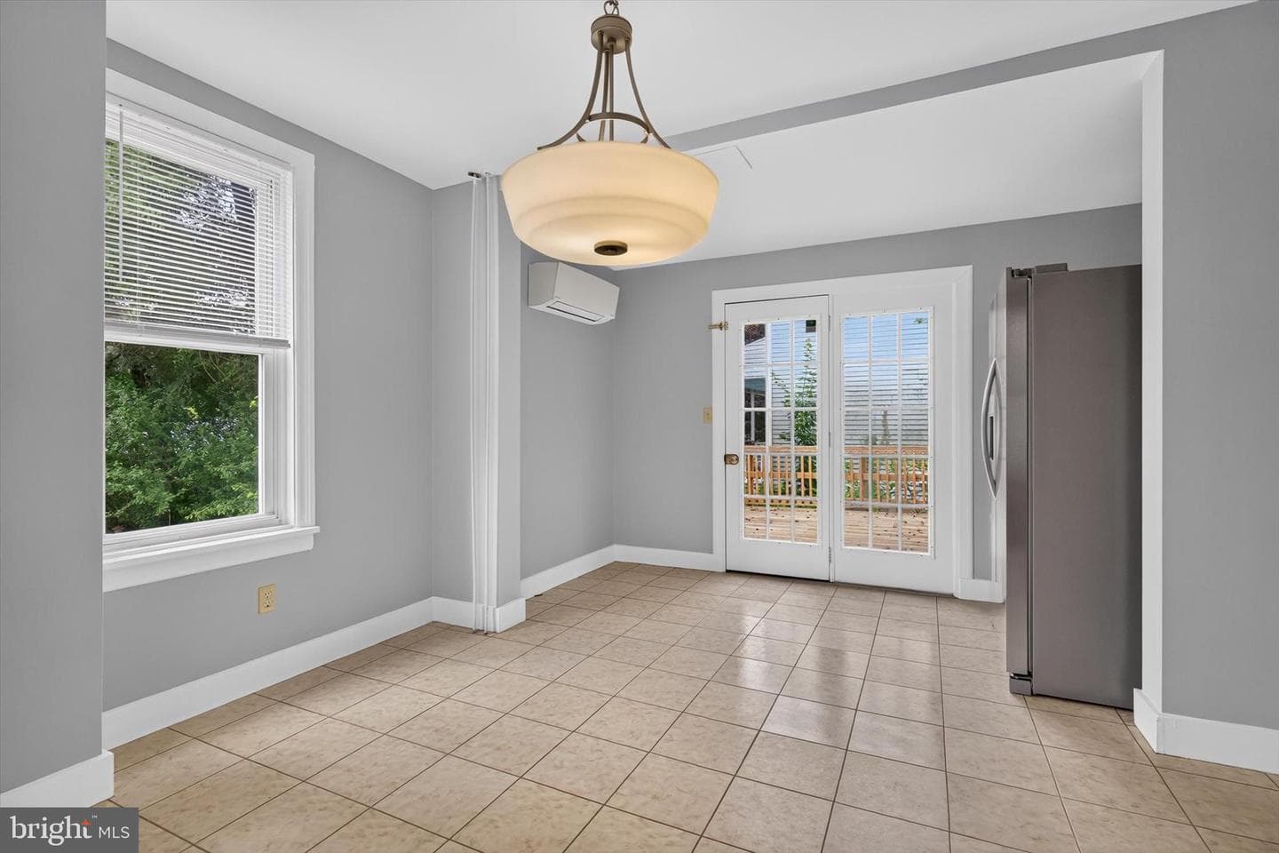 922 N High Street photo 9