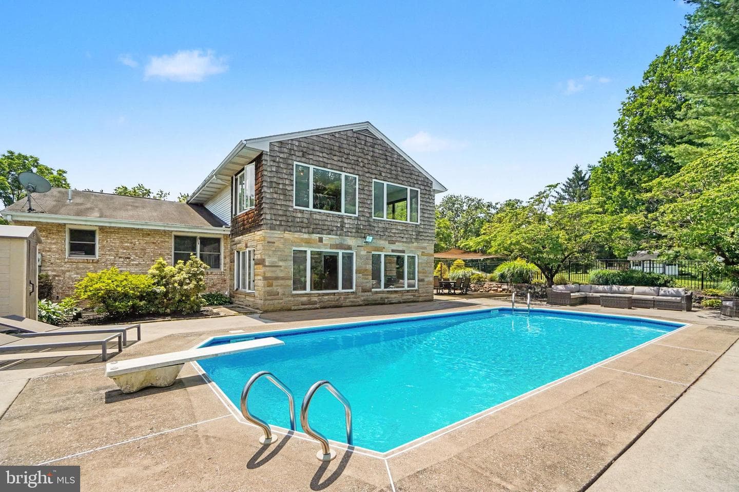 2525 Valley Road photo 35