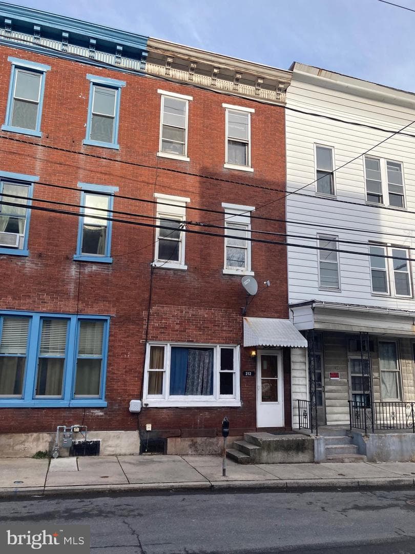 212 N 2nd Street photo 3