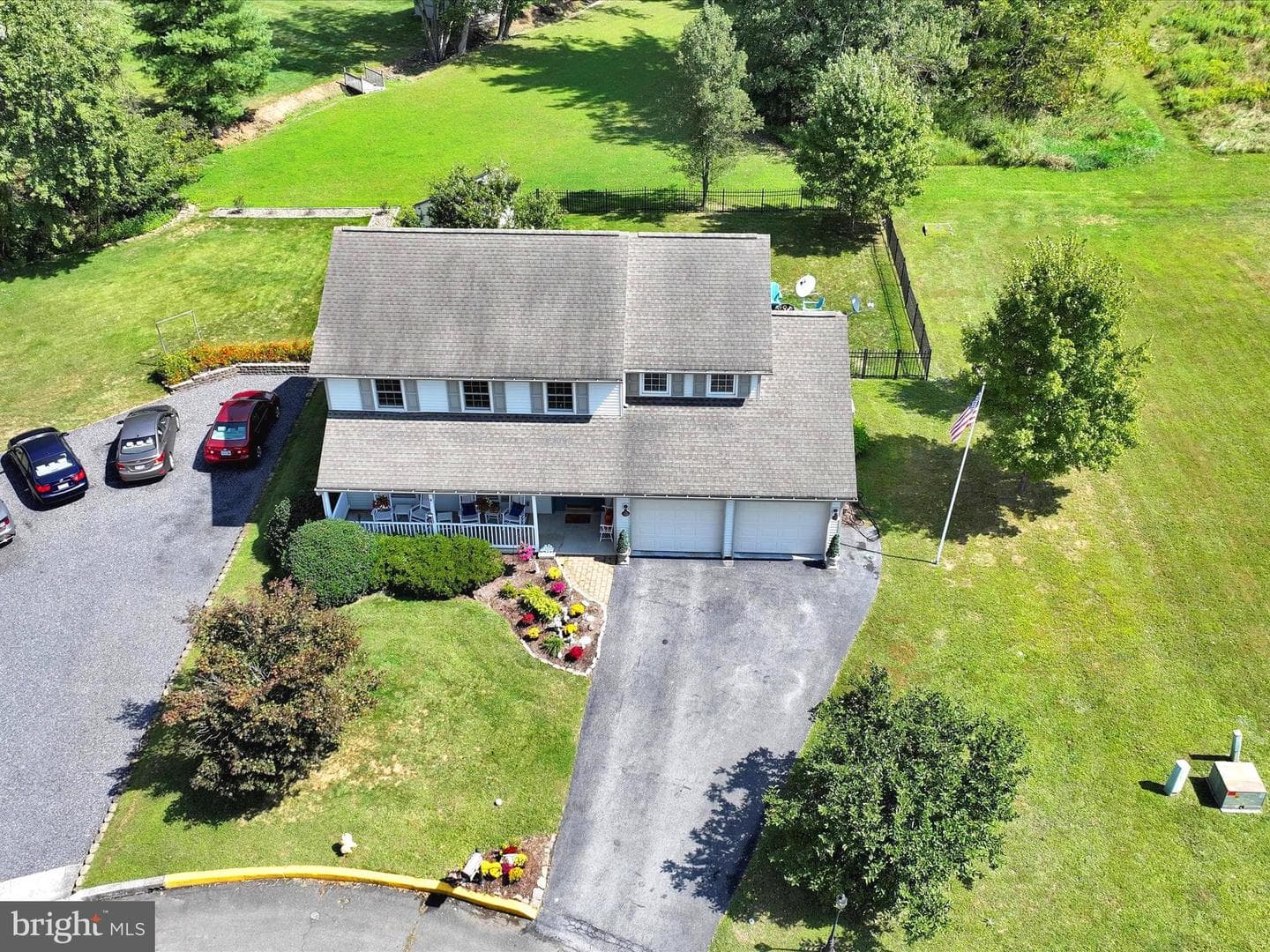 631 Lee Street photo 2