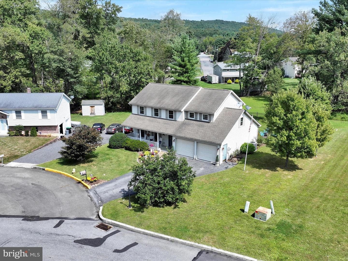 631 Lee Street photo 3