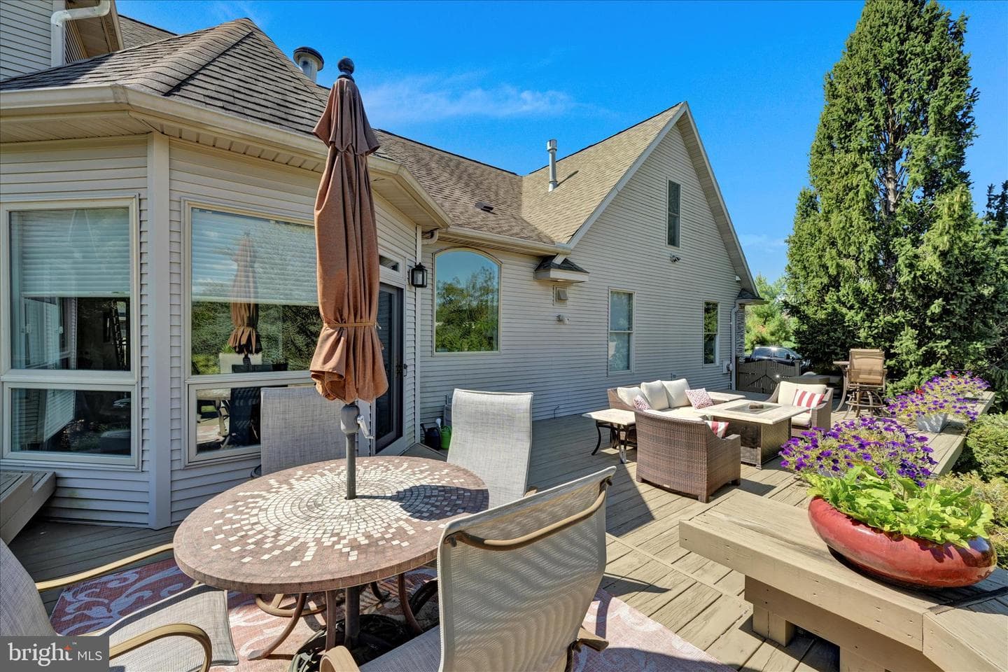 1161 Sunset Dr photo 9