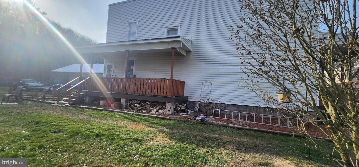 143 W Railroad Street photo 4