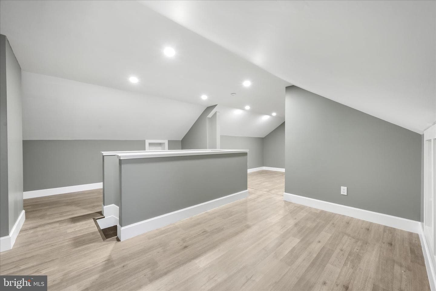 442 Lewis Street photo 25