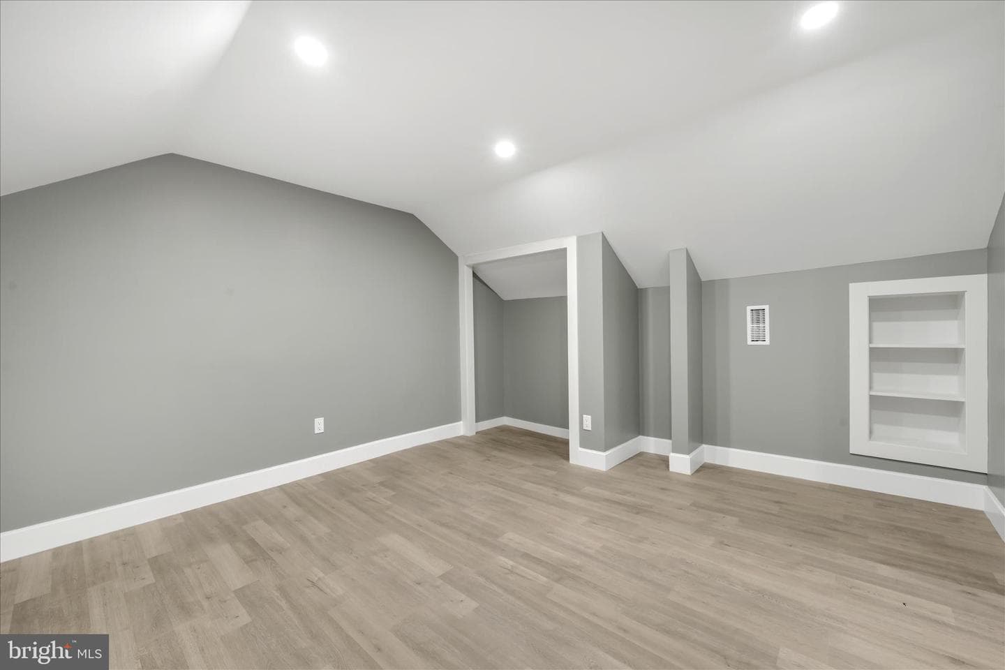 442 Lewis Street photo 26