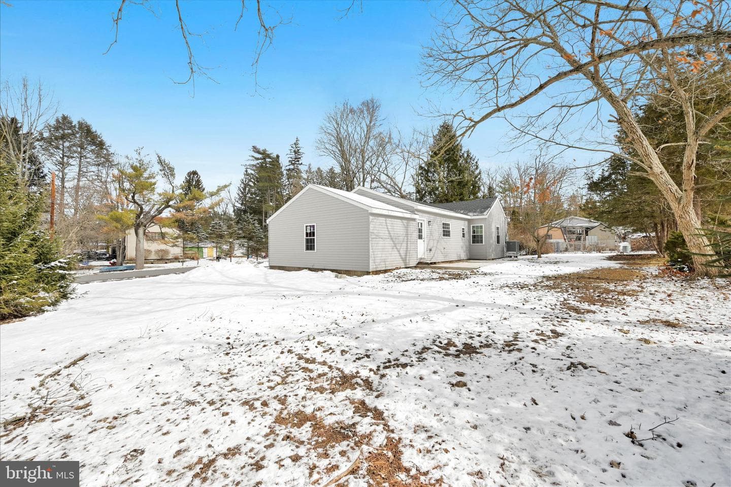 200 Willow Road photo 28