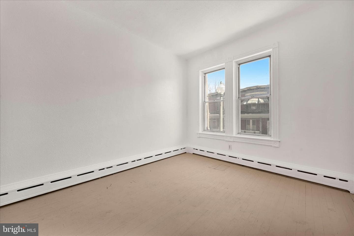 621 N Centre Street photo 4
