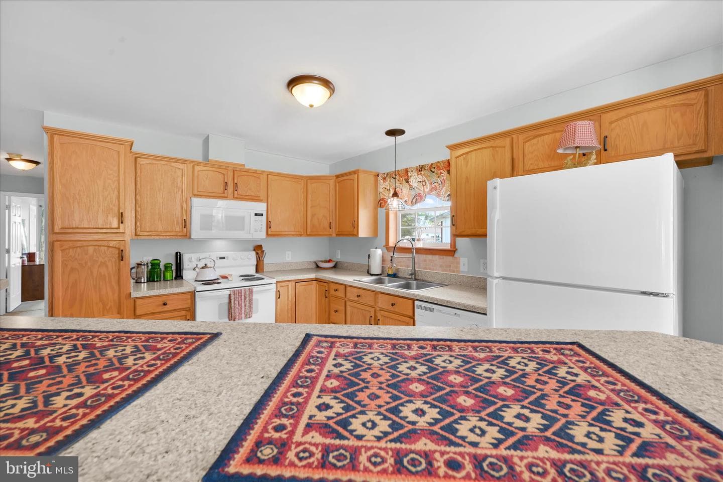 301 Brown Street photo 18