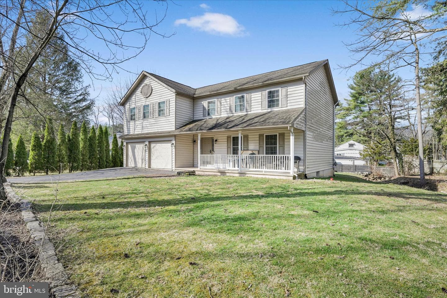 207 Pine Boulevard photo 3