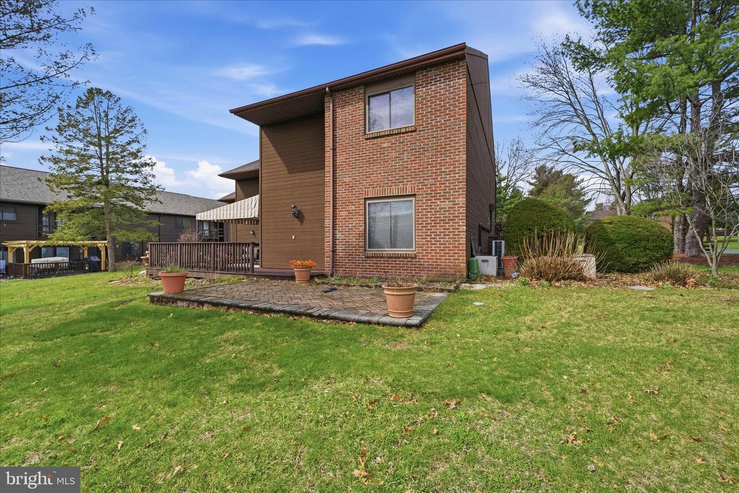 1001 Village Road photo 27