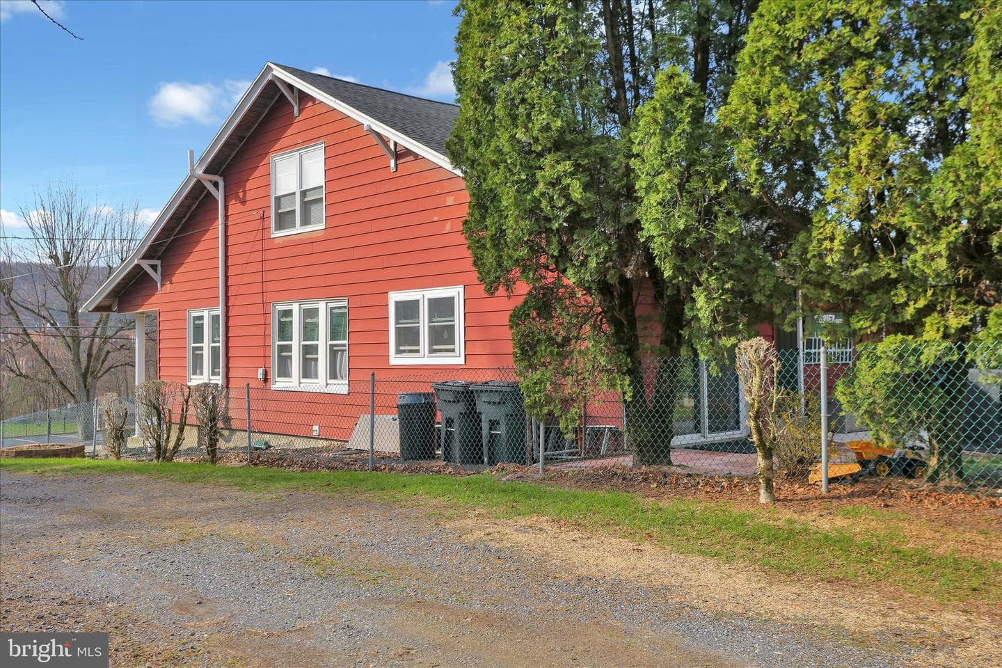 1506 Mount Hope Avenue photo 39