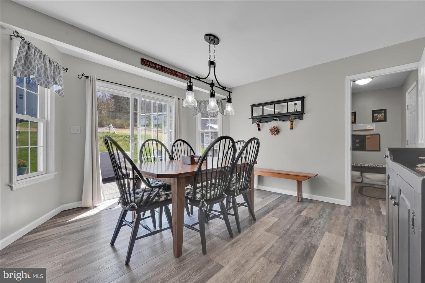 111 Holly Road photo 13
