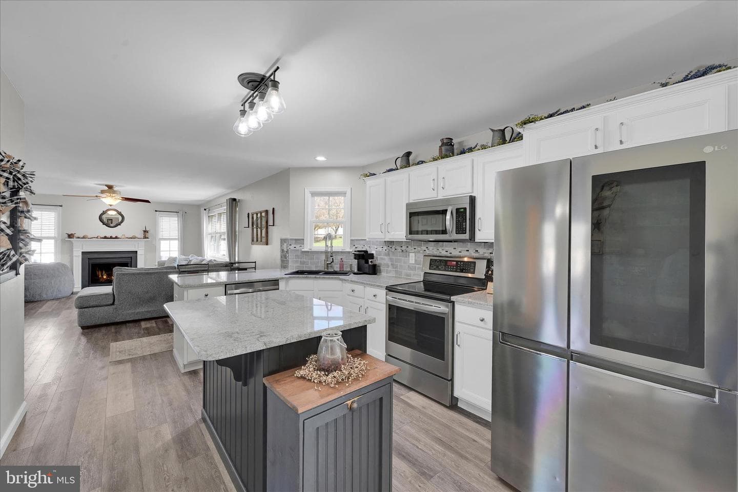 111 Holly Road photo 15