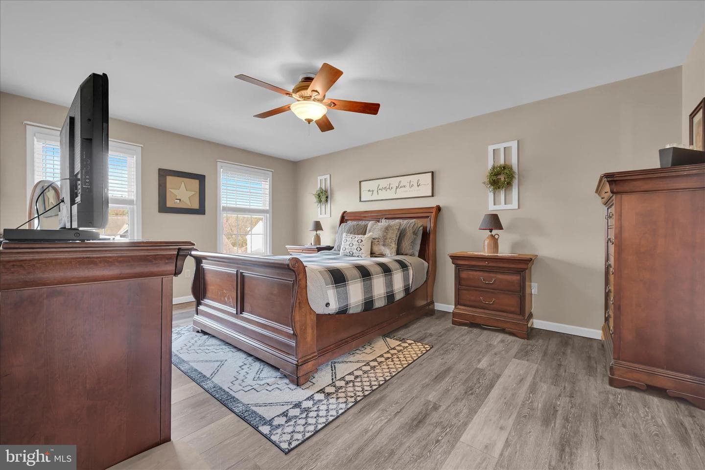 111 Holly Road photo 23