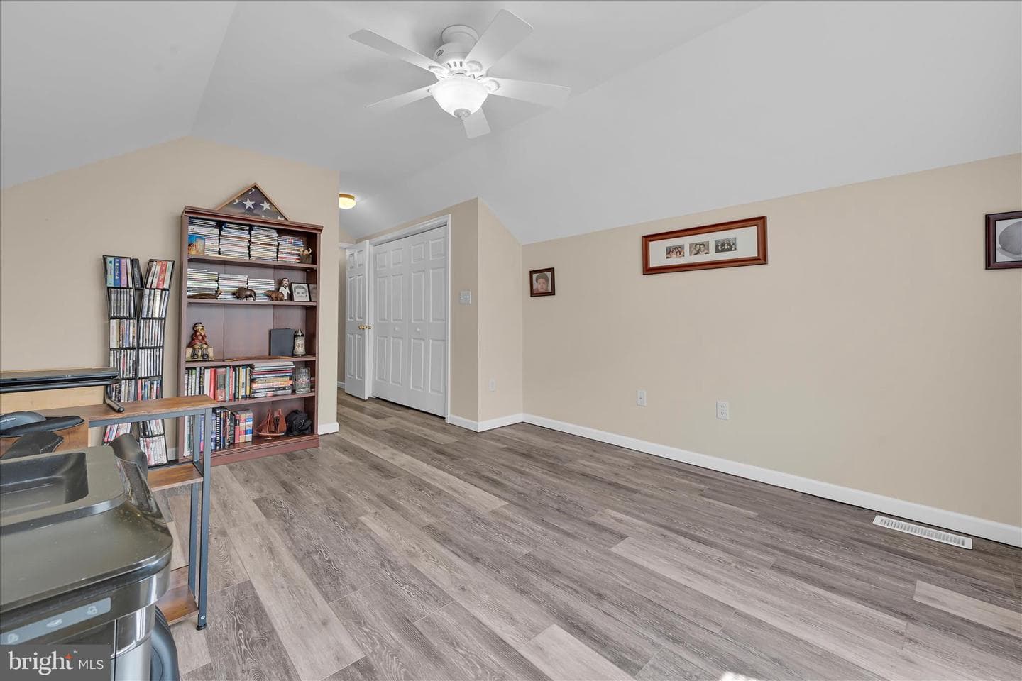 111 Holly Road photo 36