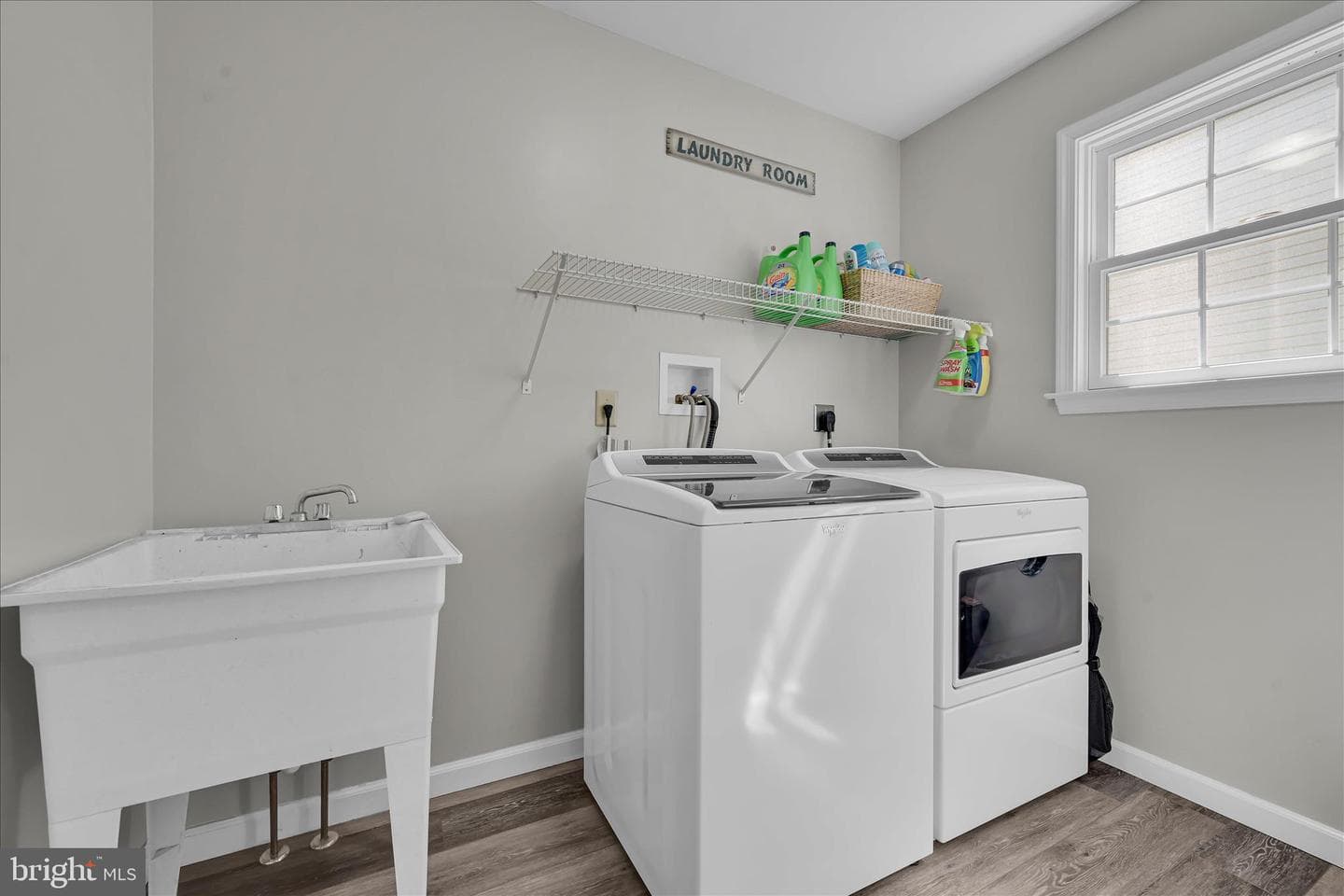 111 Holly Road photo 38