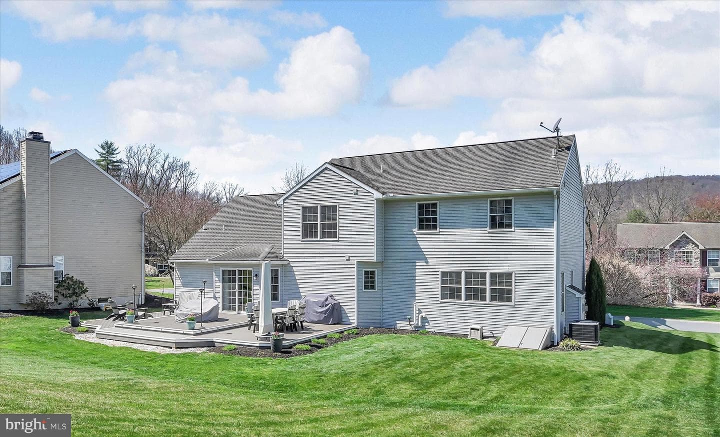 111 Holly Road photo 46