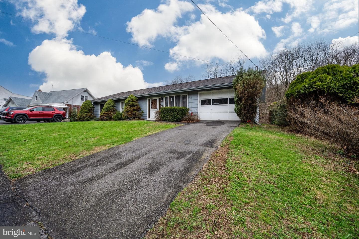 585 N Wade Road photo 2