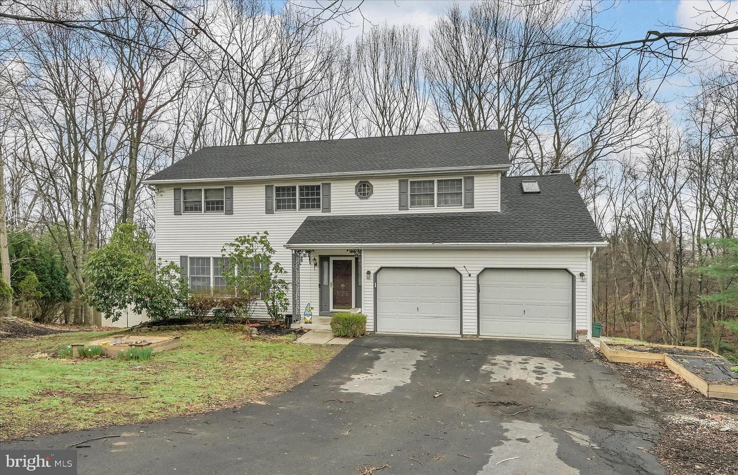 826 Pinewood Drive photo 4