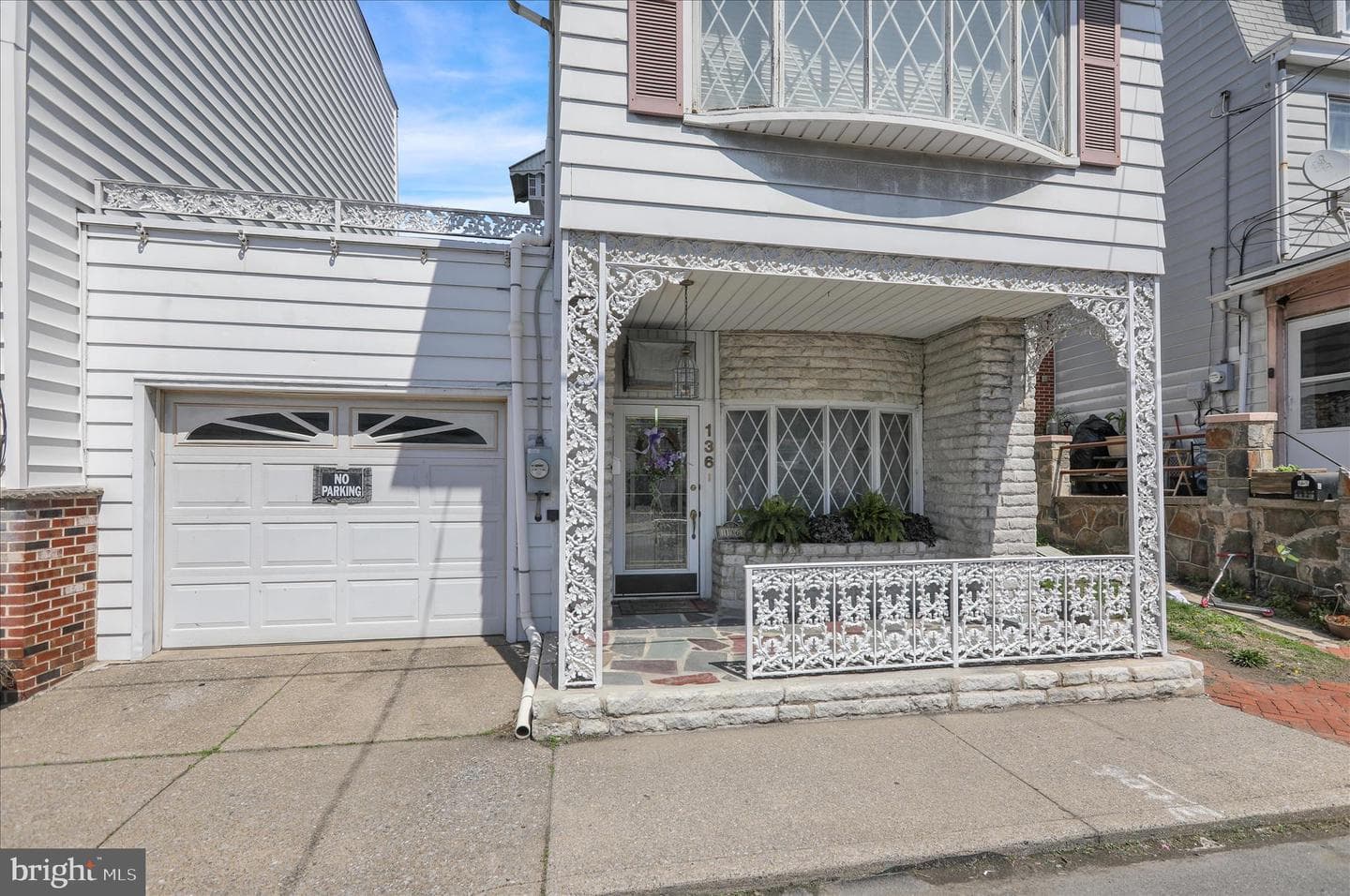 136 N North Street photo 2