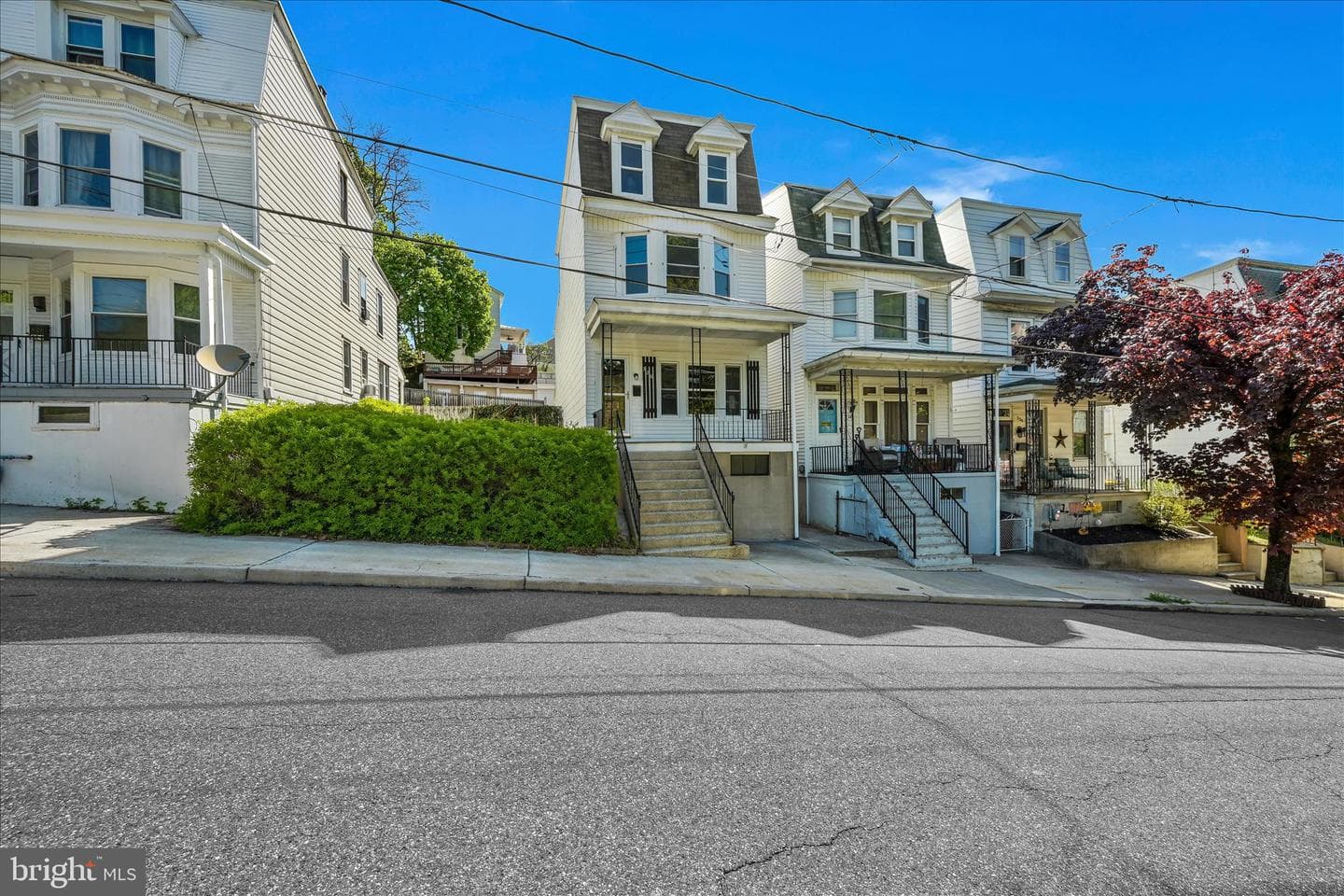 328 S Jackson Street photo 5