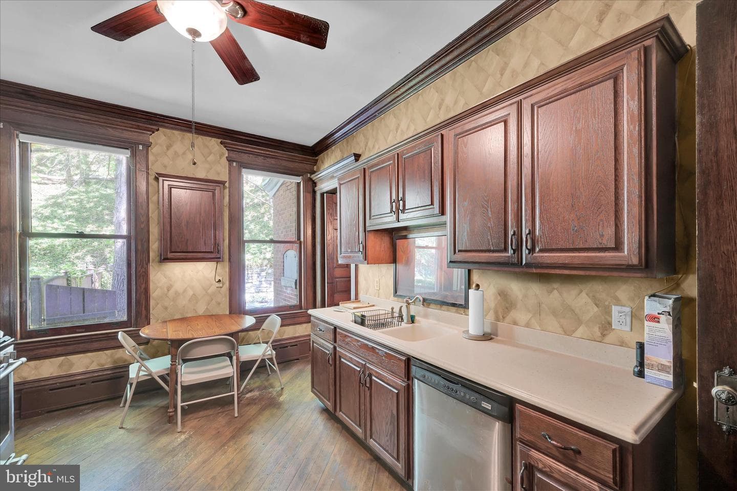 914 W Market Street photo 20