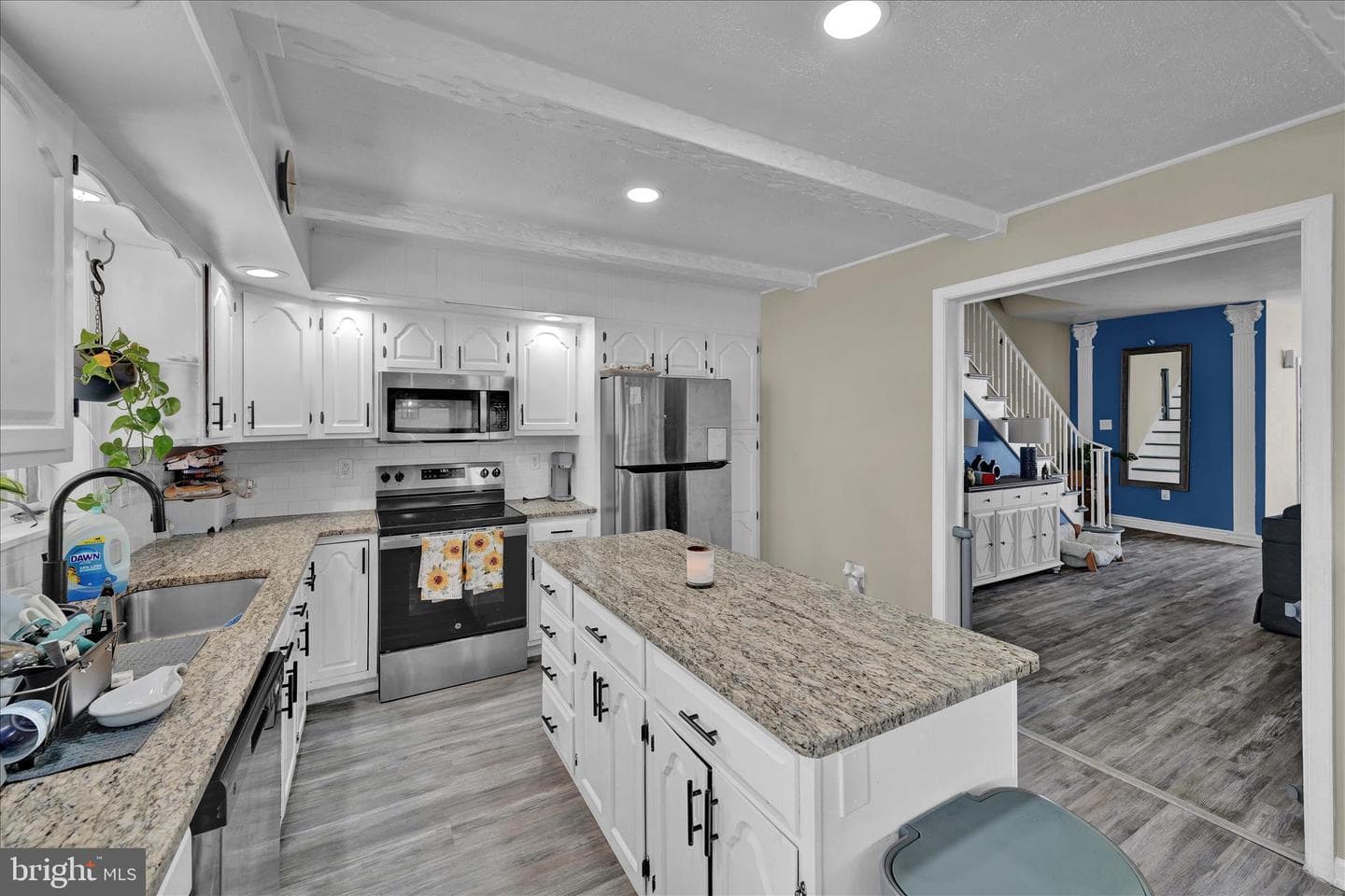 100 W Cherry Street photo 12