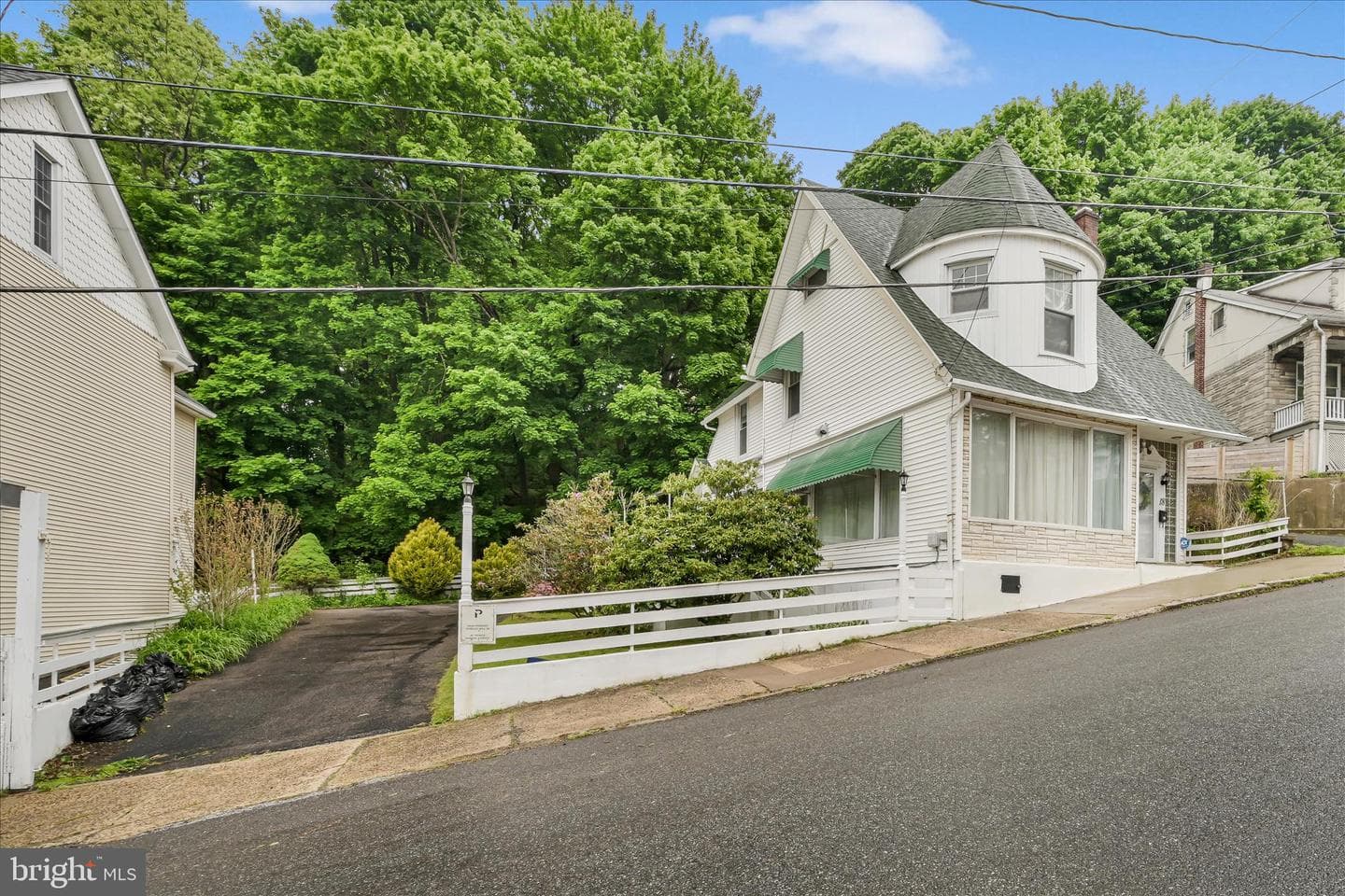 18 S Jackson Street photo 3