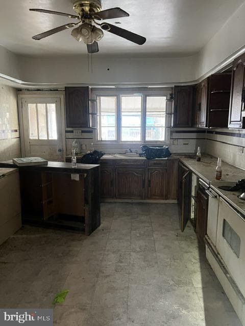 214 W Coal Street photo 3