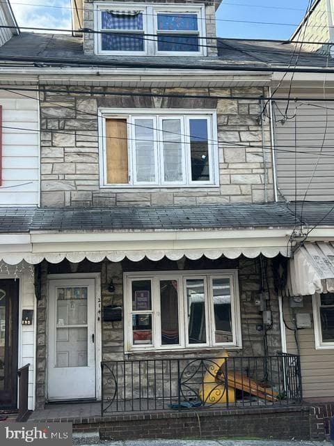 214 W Coal Street photo 7