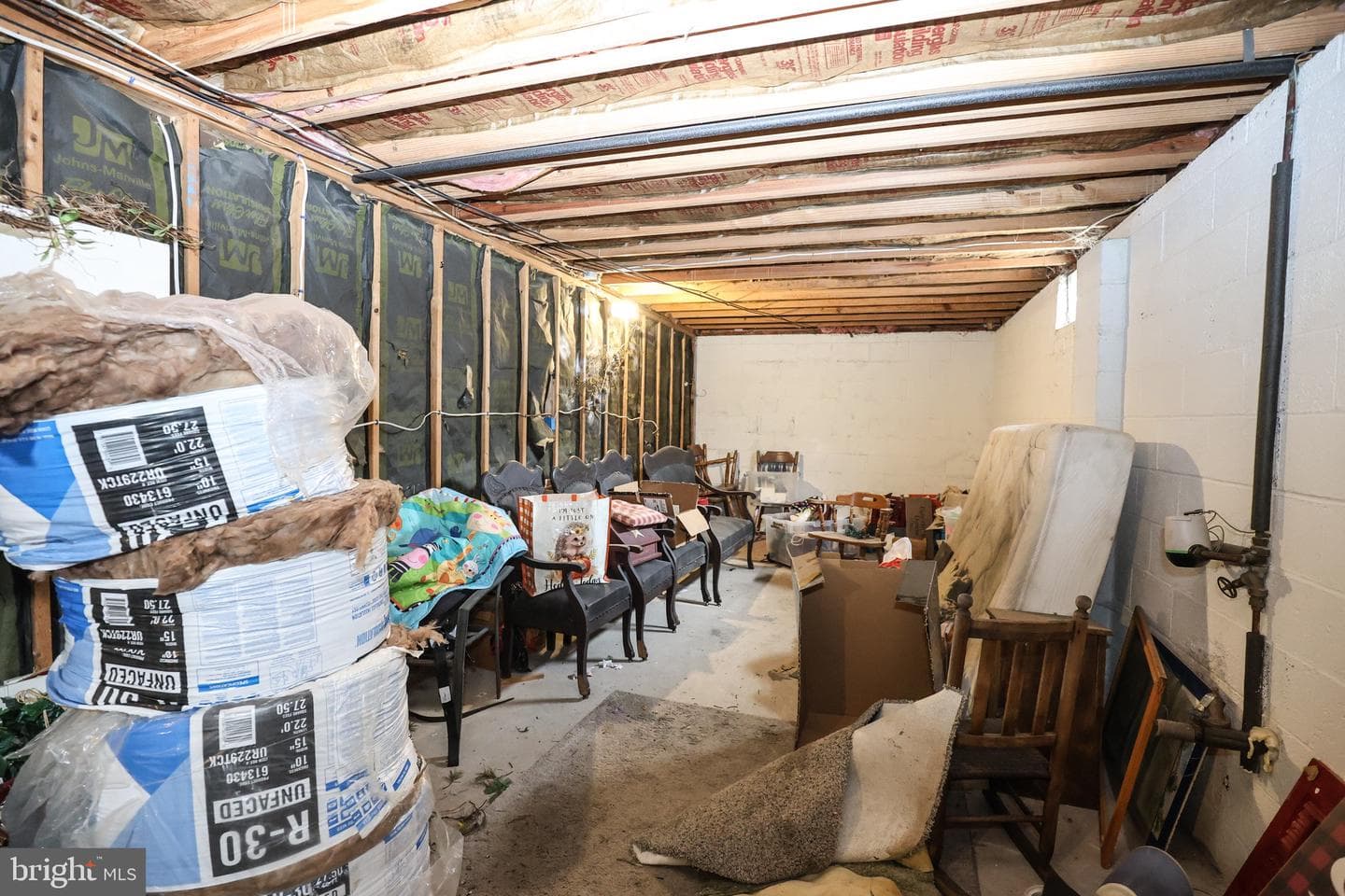223 E Bacon Street photo 24