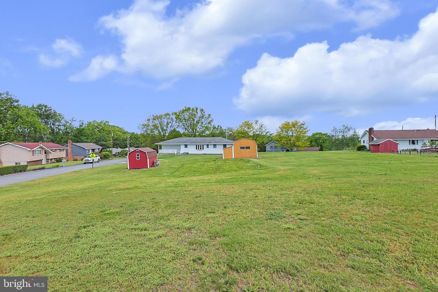 1004 Maple Street photo 9