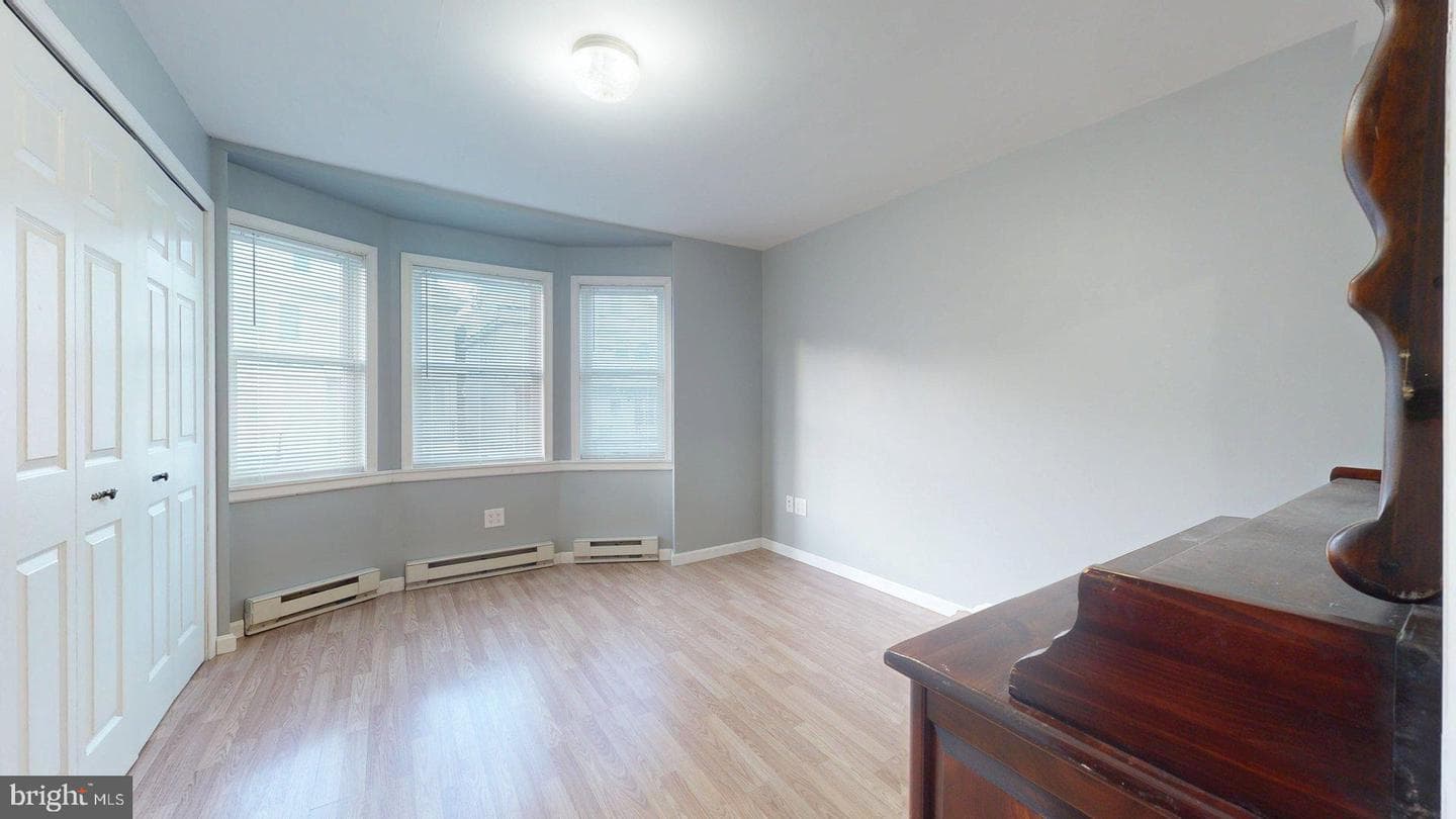 208 Indiana Avenue photo 10