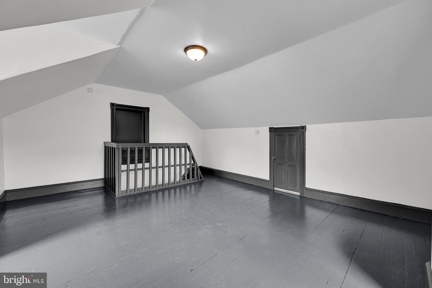 510 Howard Avenue photo 18
