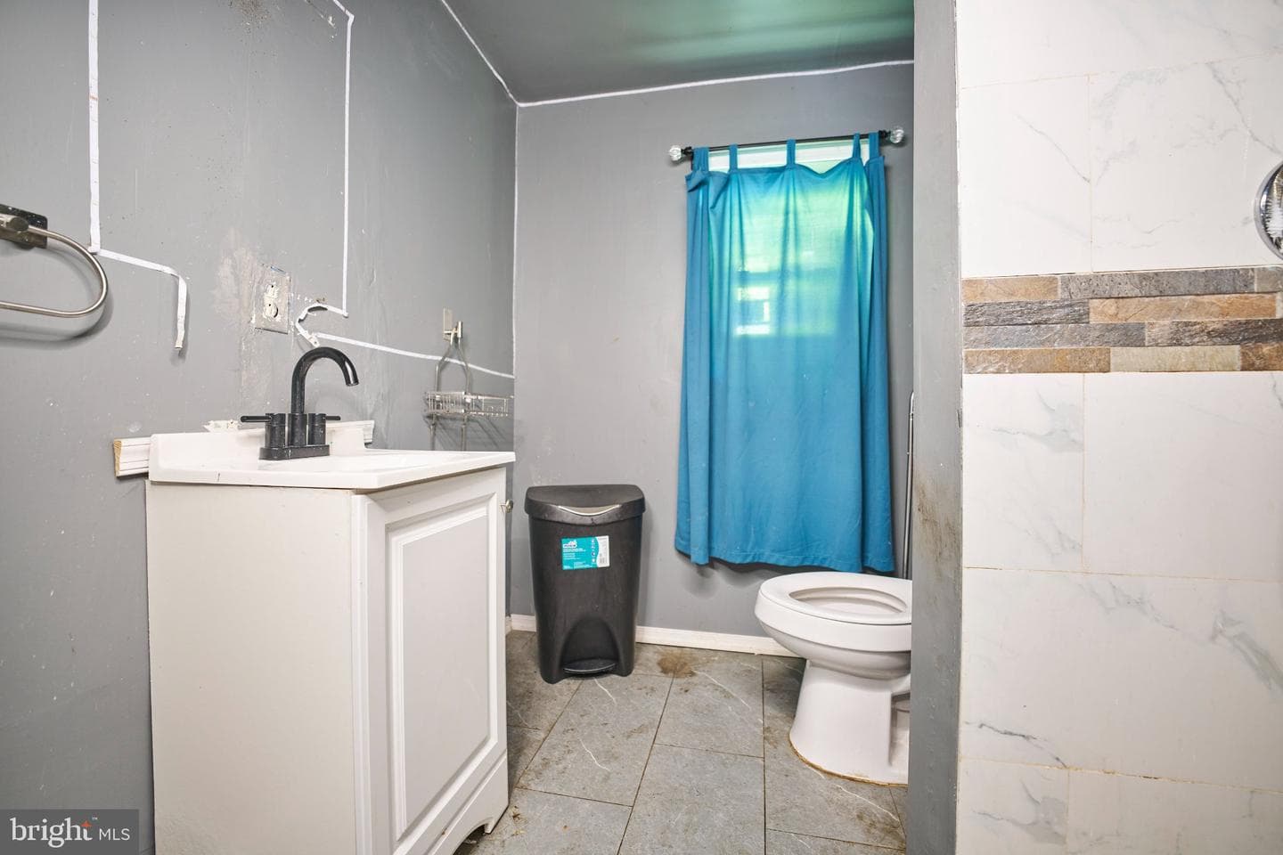 255 Peacock Street photo 19