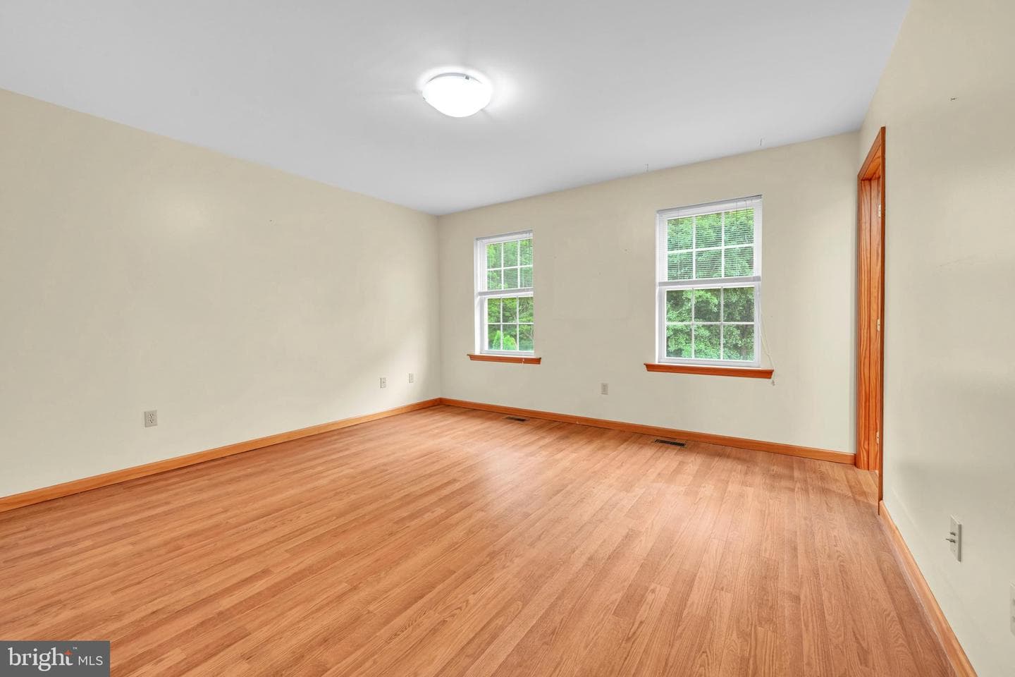 266 Forest Road photo 17