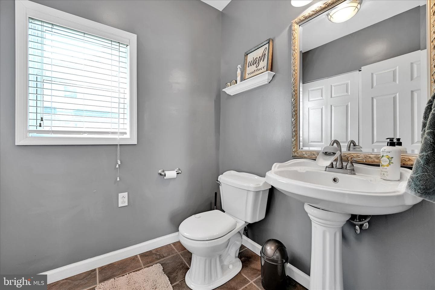 228 E Tammany Street photo 11