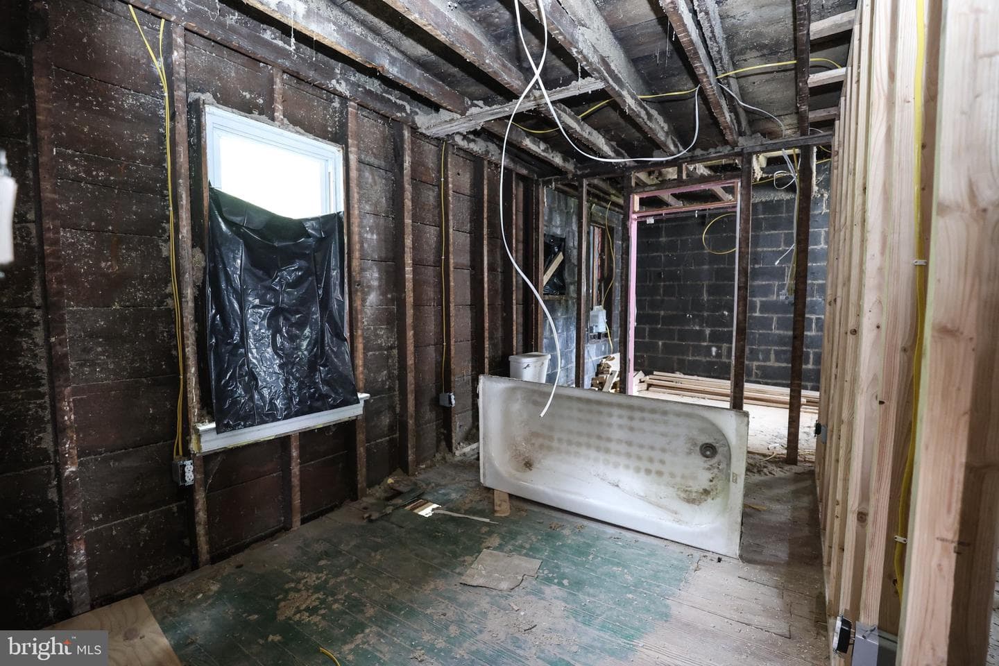 152 W Railroad Street photo 15