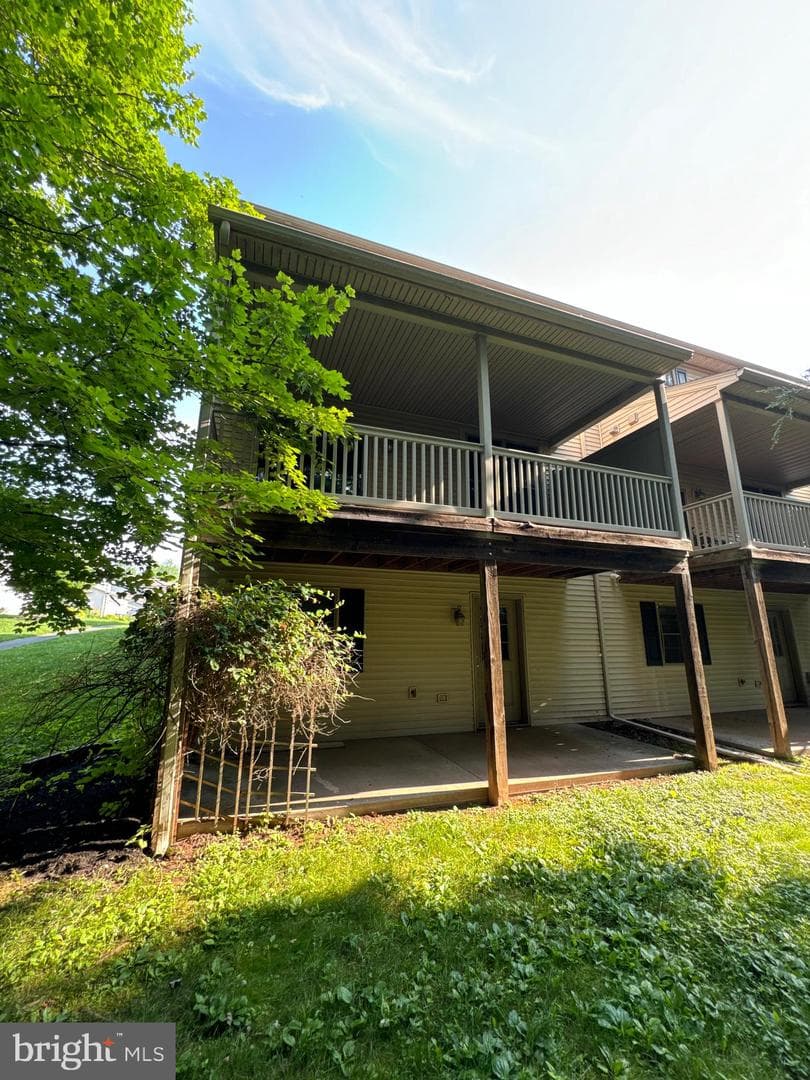 142 Scully Place photo 2