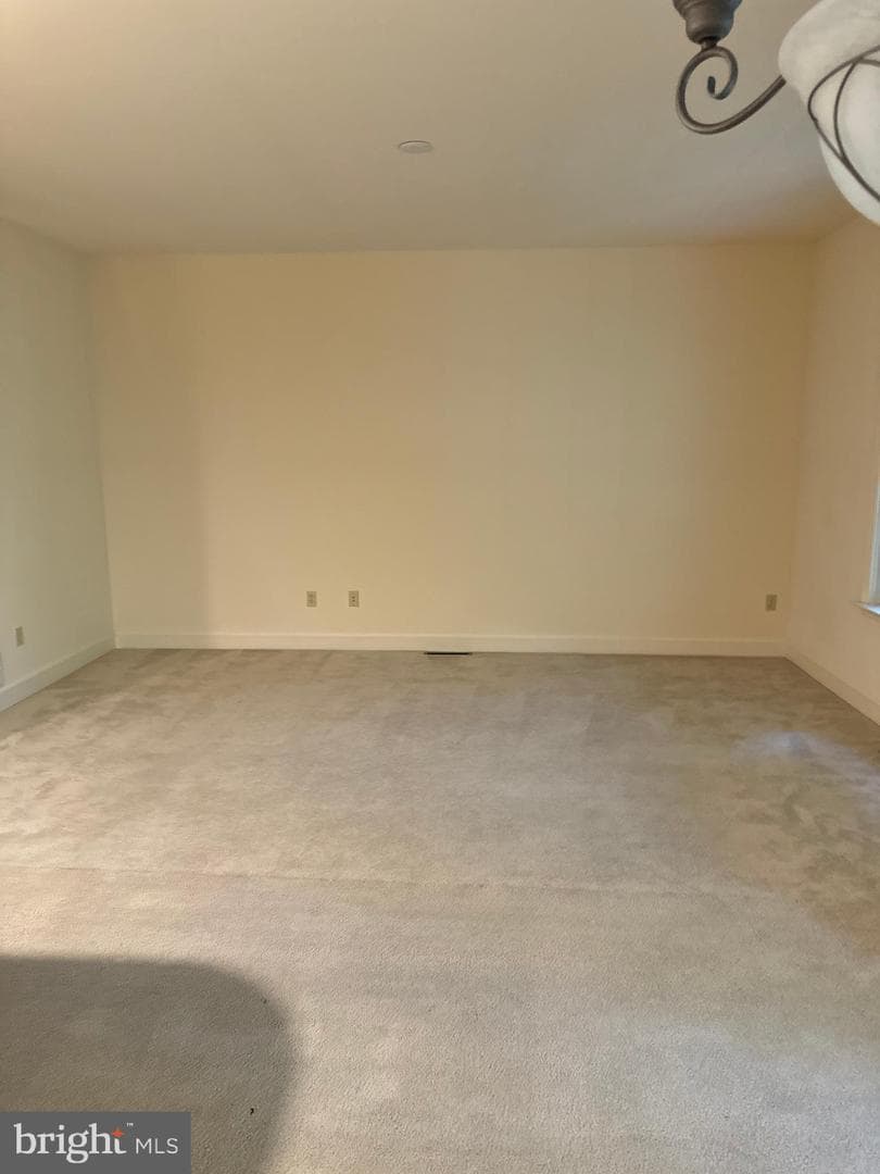 142 Scully Place photo 5