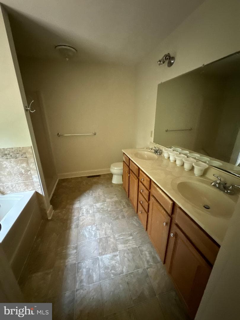 142 Scully Place photo 9
